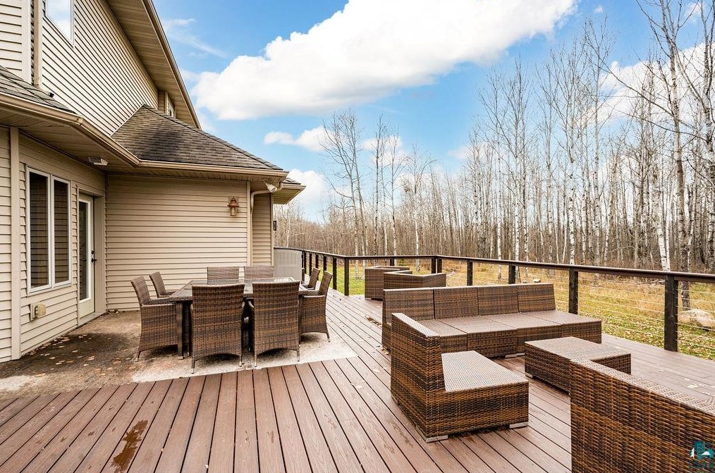 5386 Roosevelt Dr, Duluth MN  55811-3678 exterior