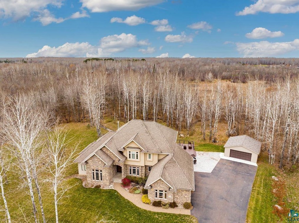 5386 Roosevelt Dr, Duluth MN  55811-3678 exterior