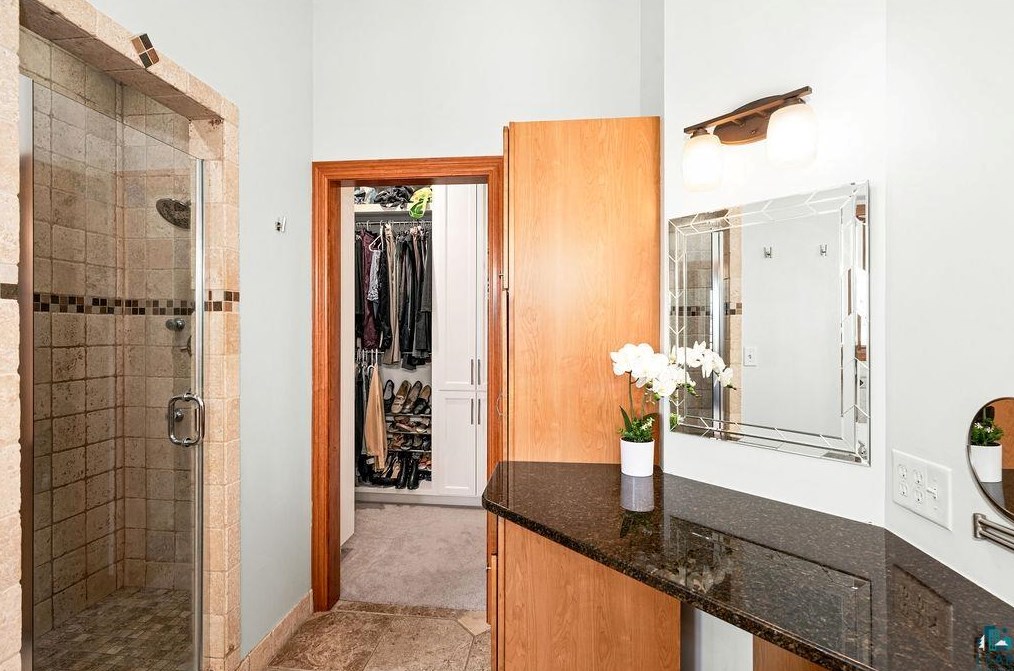 5386 Roosevelt Dr, Duluth MN  55811-3678 exterior