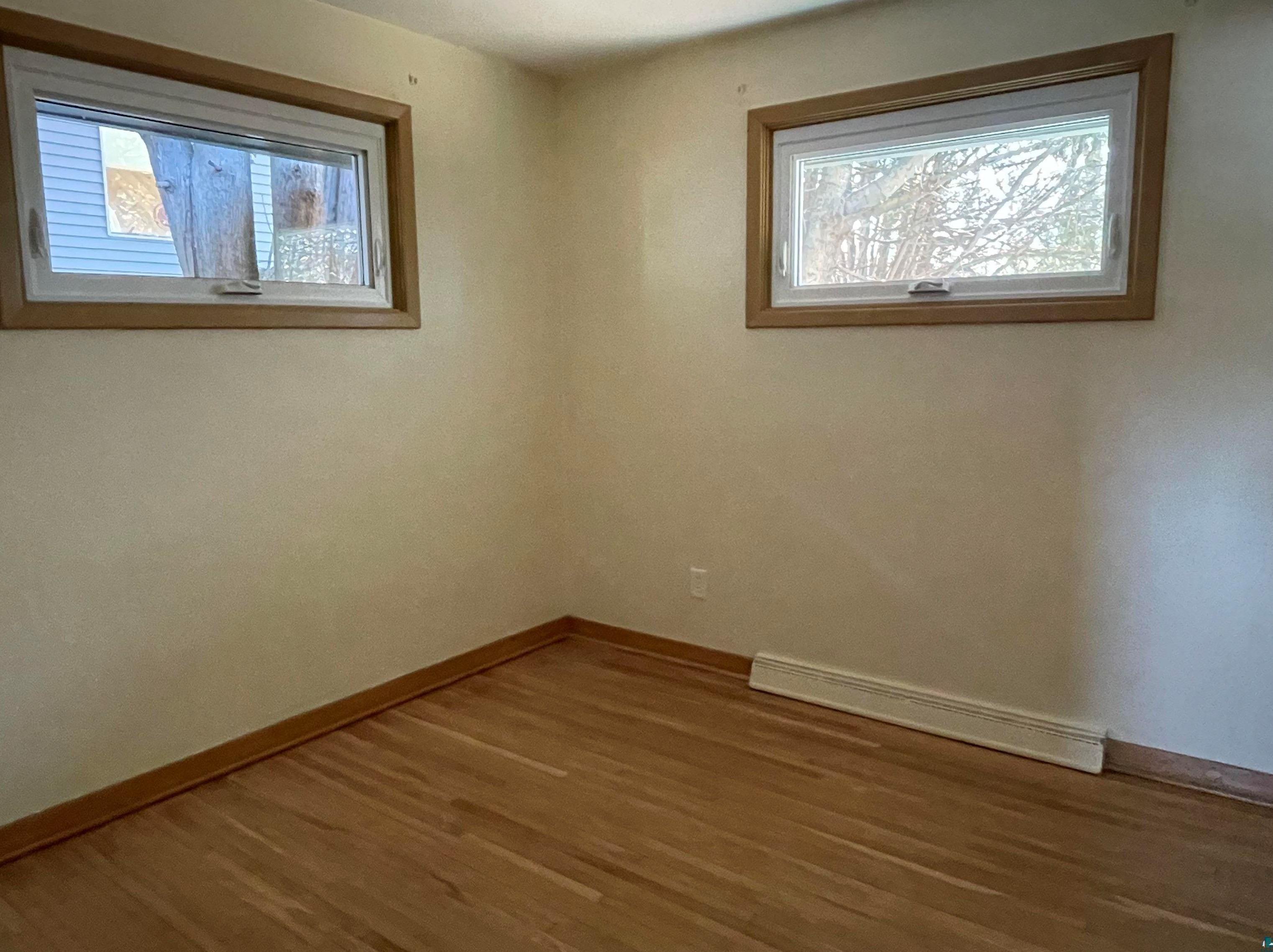 12 Owatonna St, Duluth MN  55803-1739 exterior