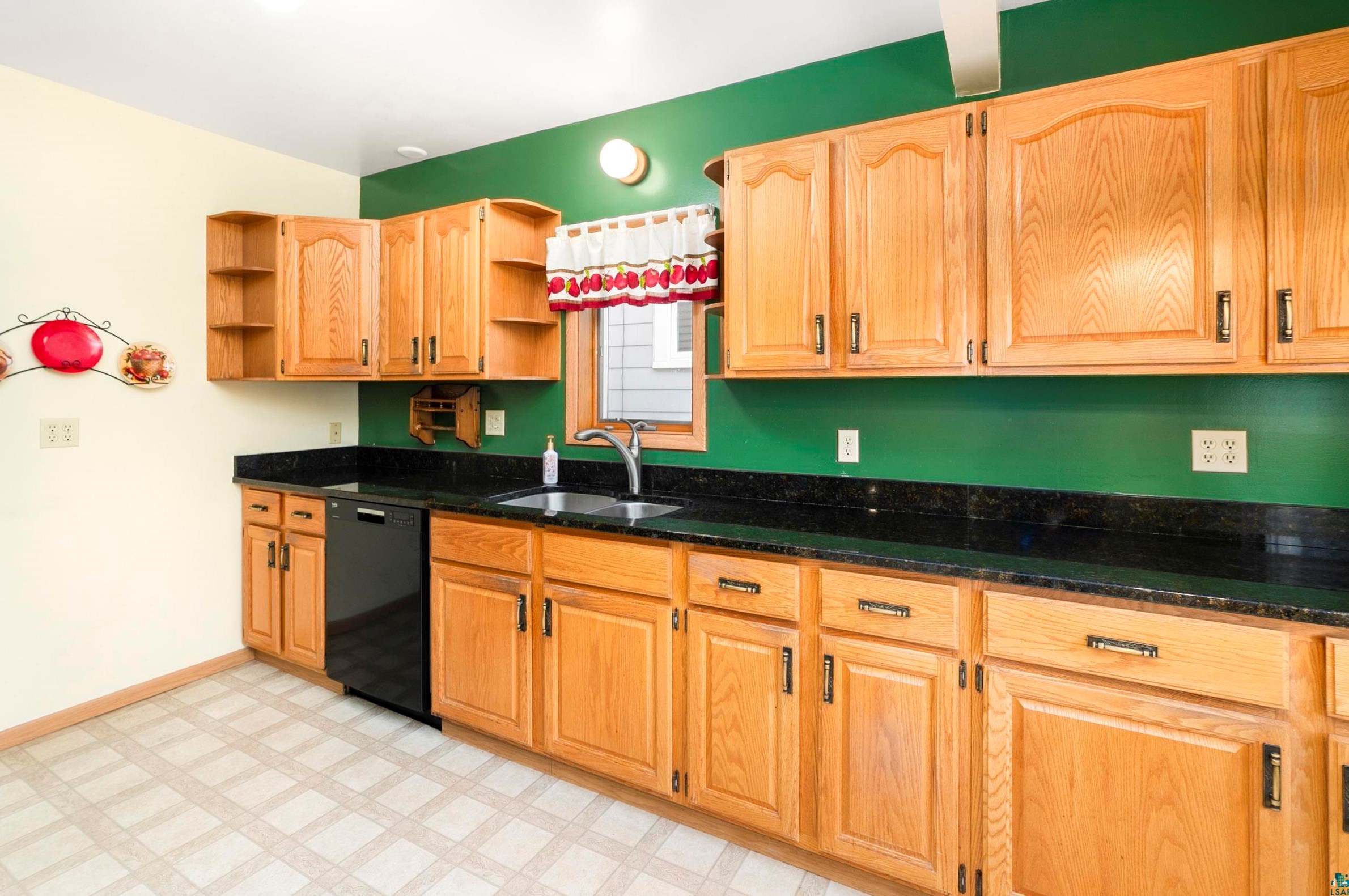 4018 4 St, Duluth MN 55805-1730 exterior