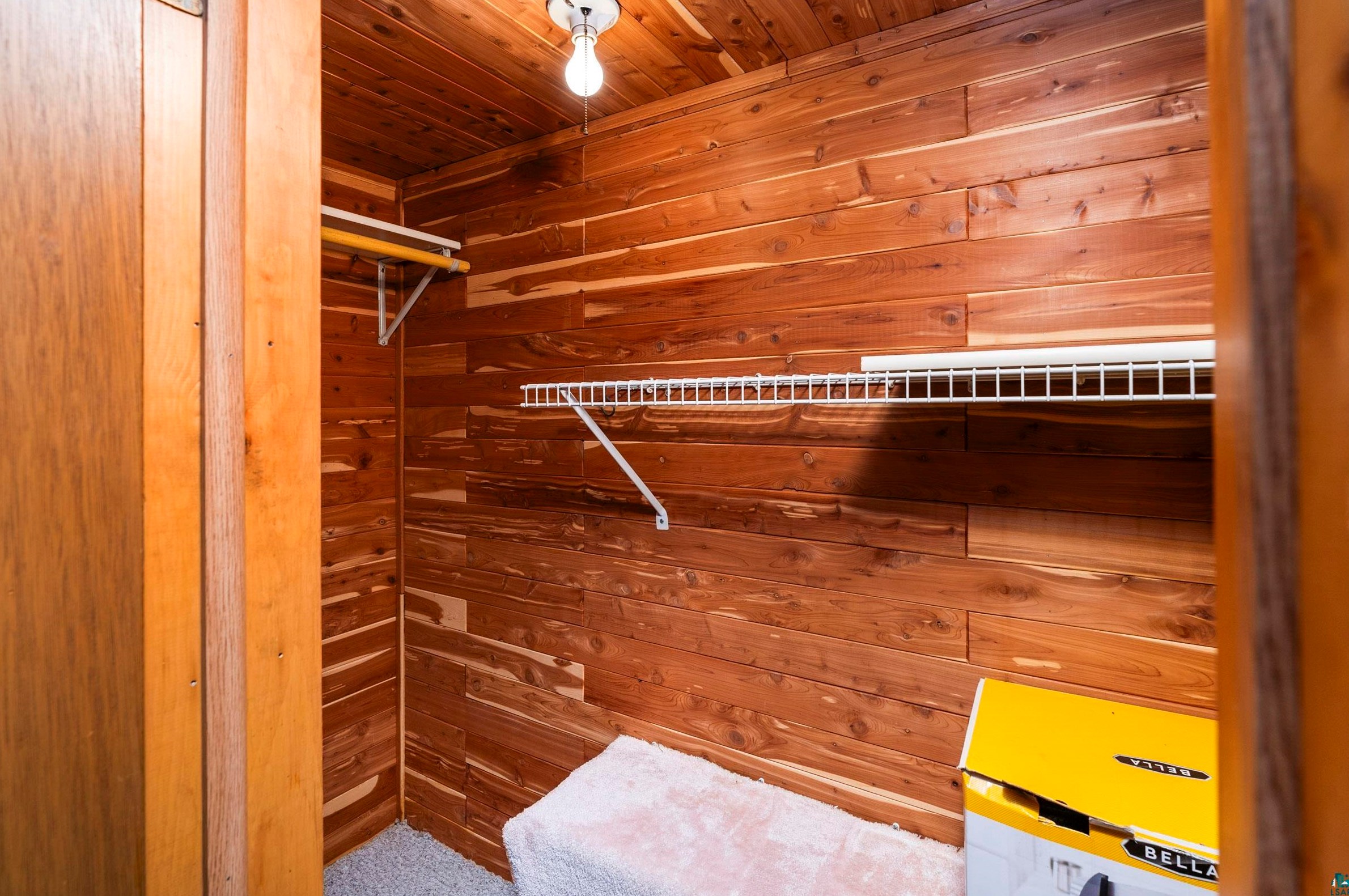 4018 4 St, Duluth MN 55805-1730 exterior