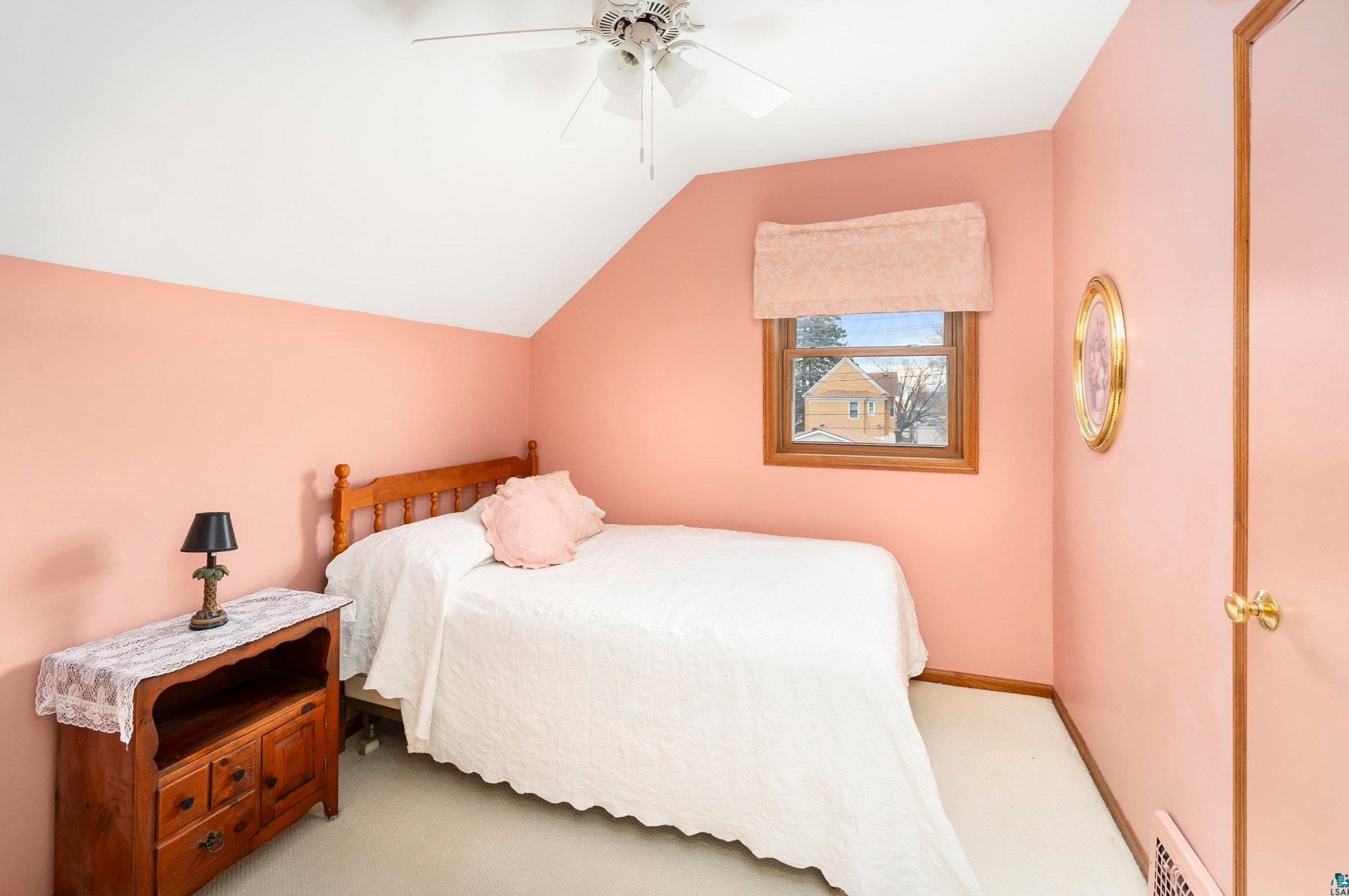 4018 4 St, Duluth MN 55805-1730 exterior