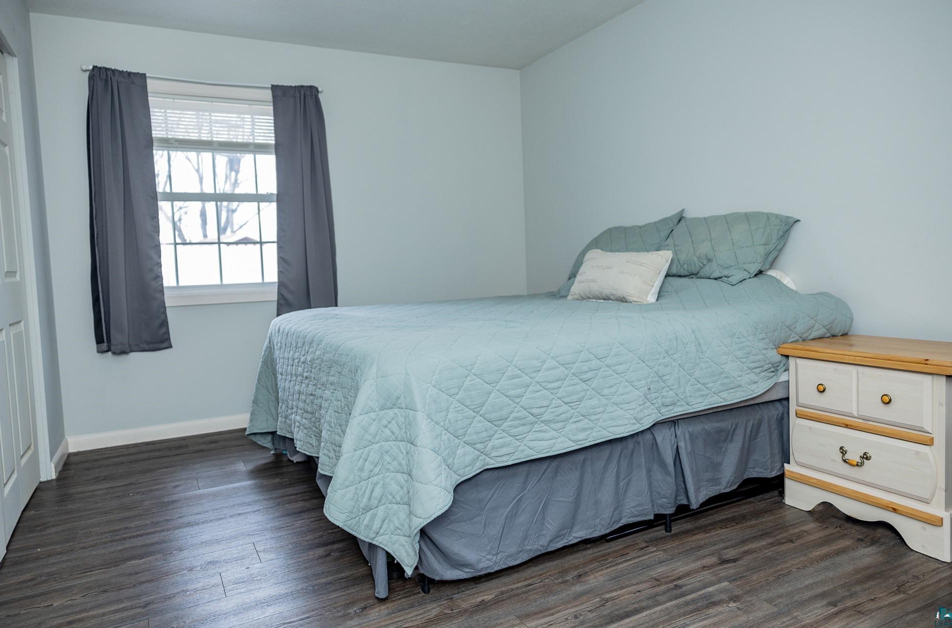 210 Inner Dr, Hibbing MN  55746-2647 exterior