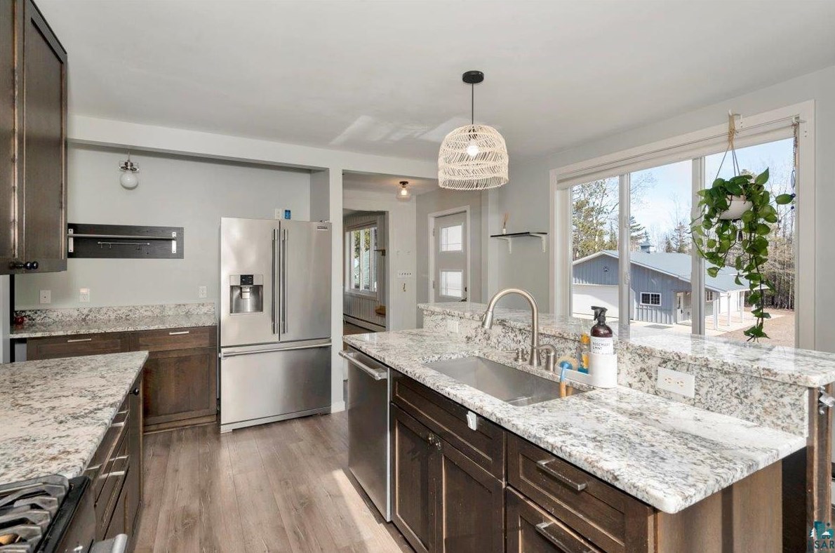 795 Scenic Dr, Two Harbors MN  55616-4018 exterior