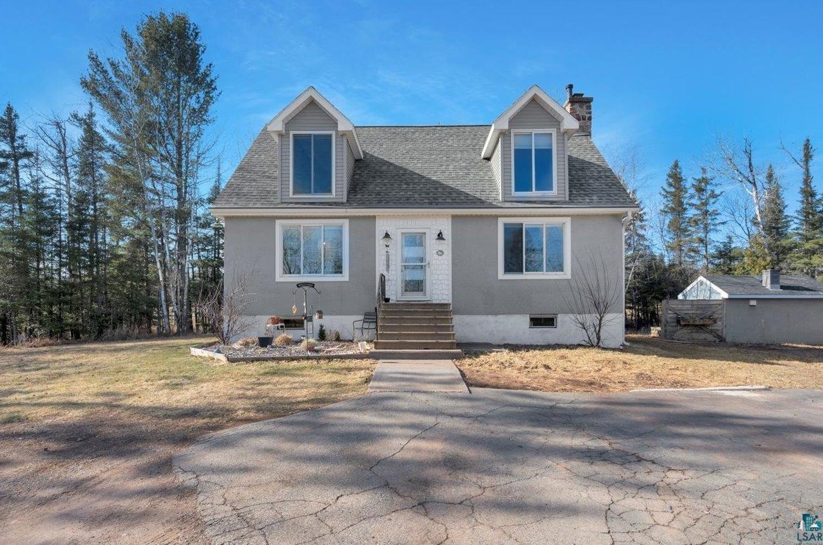 795 Scenic Dr, Two Harbors MN  55616-4018 exterior