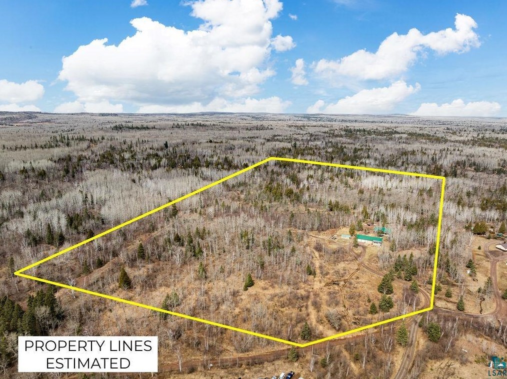 2619 Cedar Wolf Trl, Two Harbors MN  55616-4012 exterior