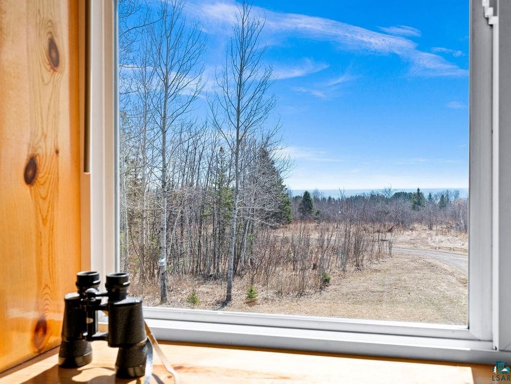 2619 Cedar Wolf Trl, Two Harbors MN  55616-4012 exterior