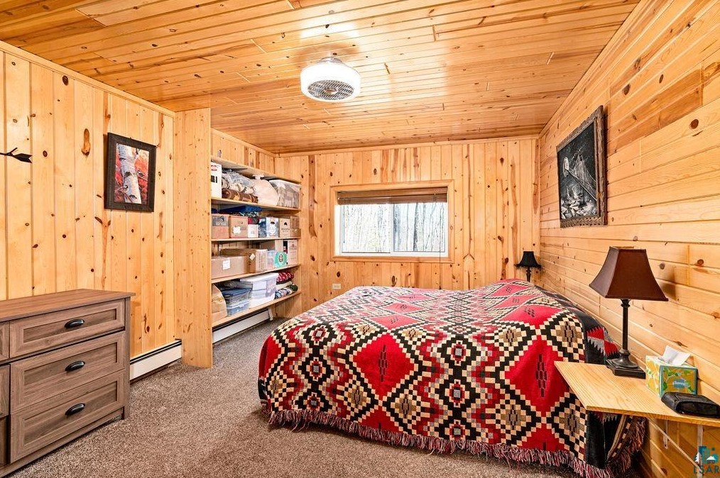 2619 Cedar Wolf Trl, Two Harbors MN  55616-4012 exterior