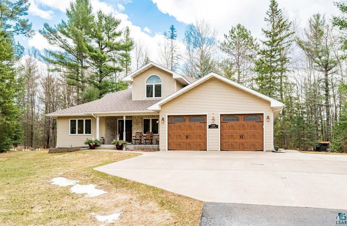 1318 Margaret Dr, Scanlon MN  55720-2906 exterior