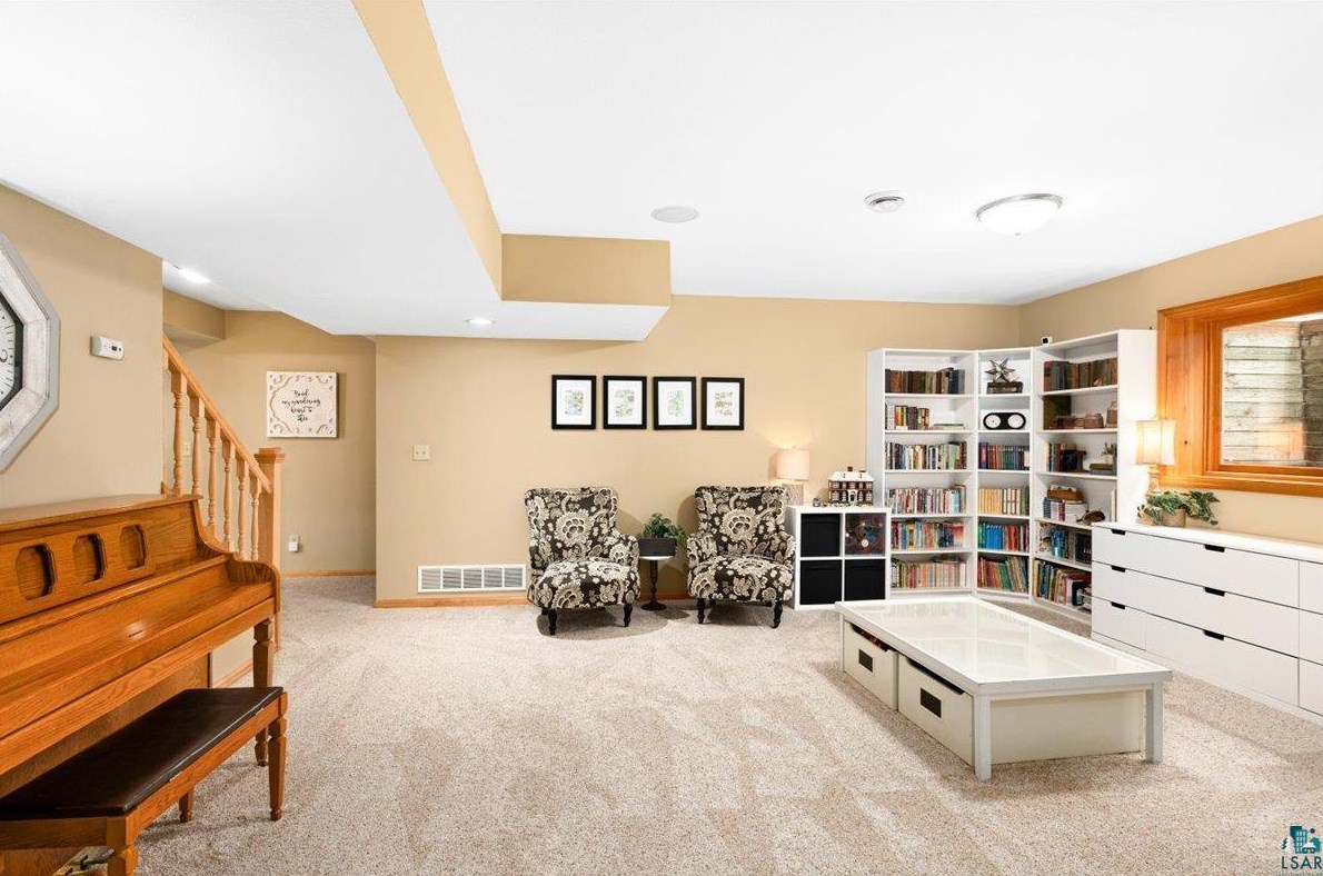 1318 Margaret Dr, Scanlon MN  55720-2906 exterior