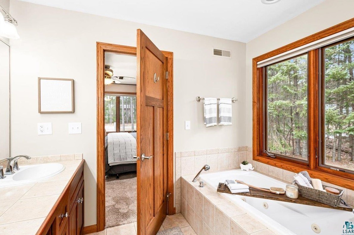 1318 Margaret Dr, Scanlon MN  55720-2906 exterior