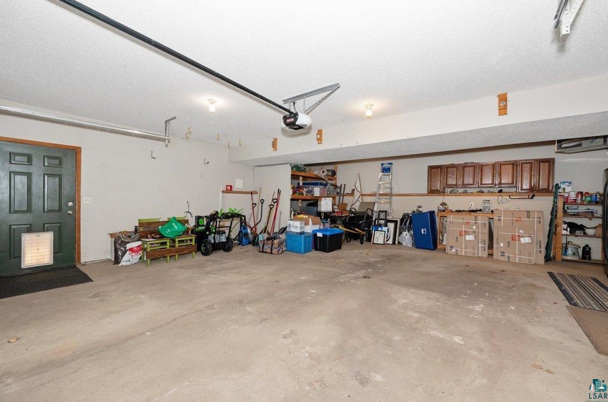 425 Clark Ct, Duluth MN 55811-5001 exterior