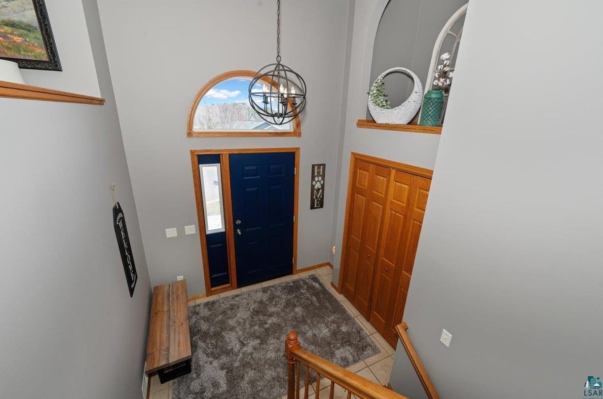 425 Clark Ct, Duluth MN 55811-5001 exterior