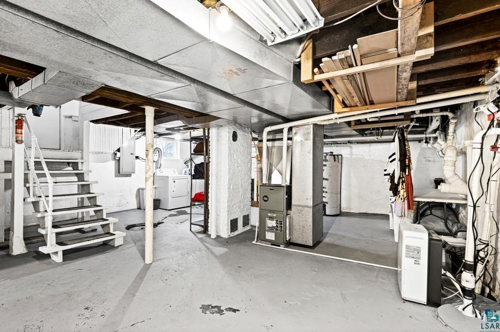 3707 Midway Rd, Duluth MN  55810-8020 exterior