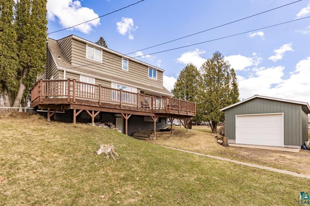 2225 Sussex Ave, Duluth MN  55803-2211 exterior