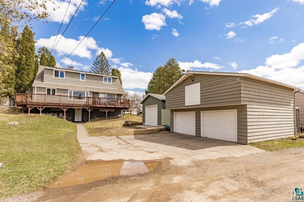2225 Sussex Ave, Duluth MN  55803-2211 exterior