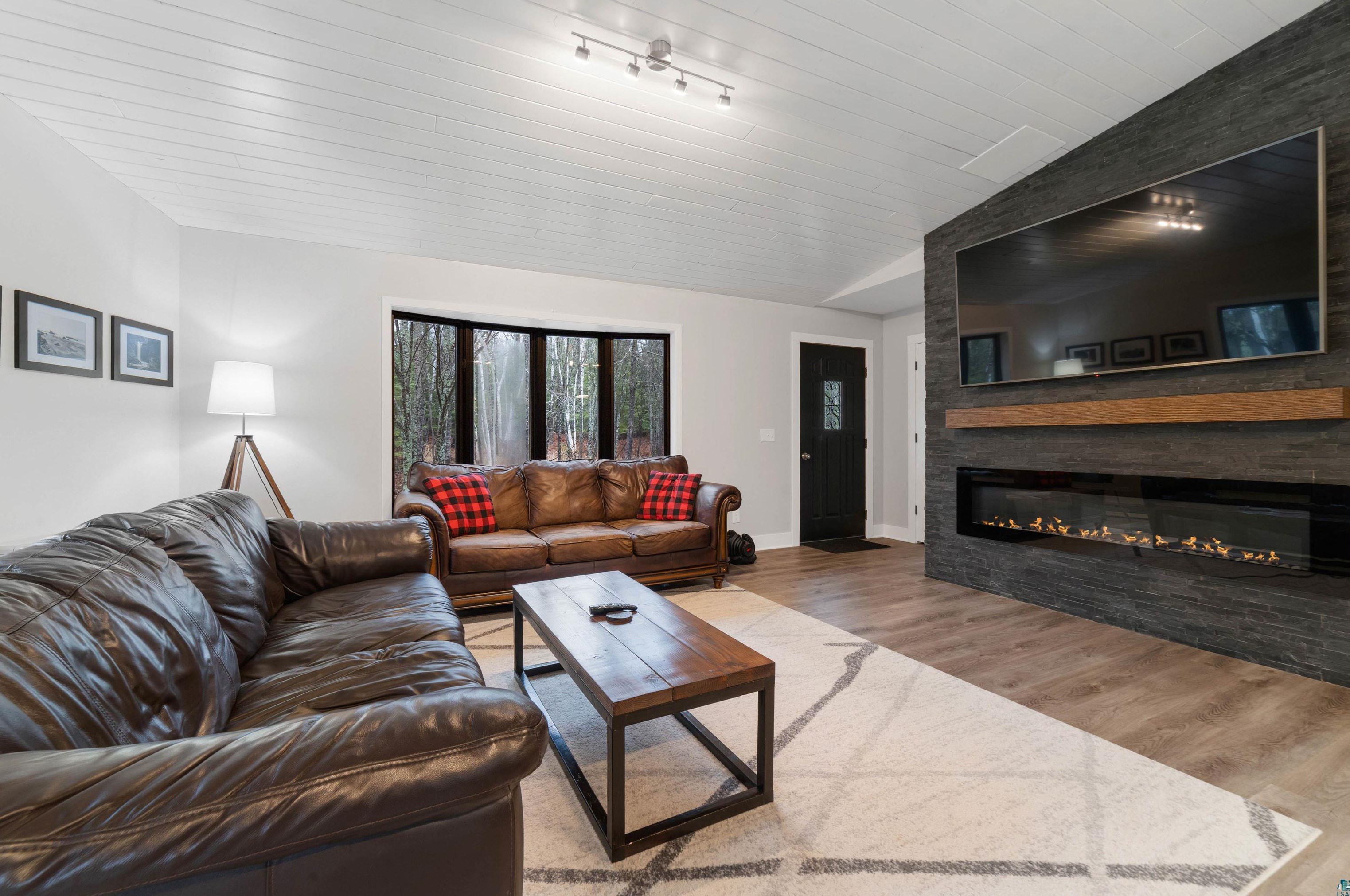 5270 Wilderness Trl, Duluth MN  exterior