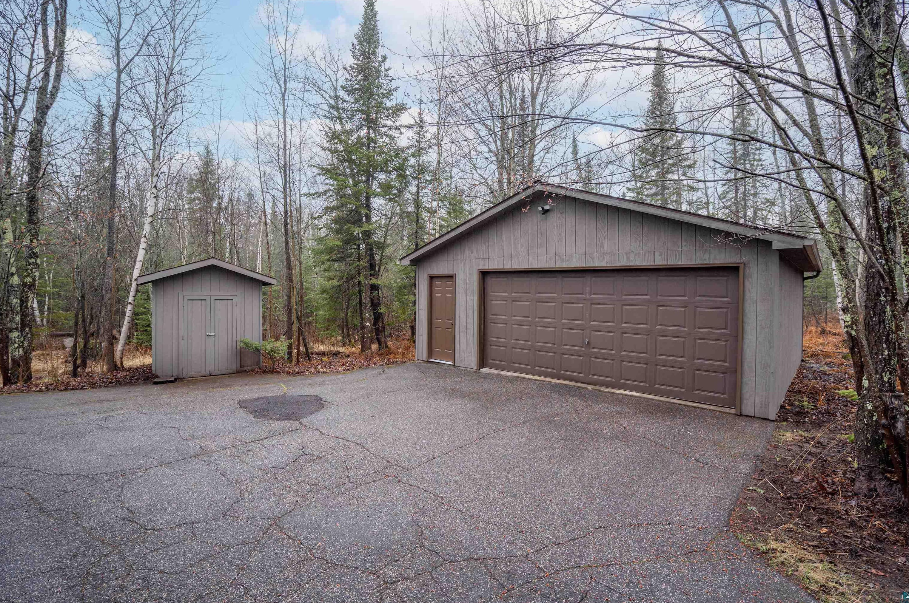 5270 Wilderness Trl, Duluth MN  exterior