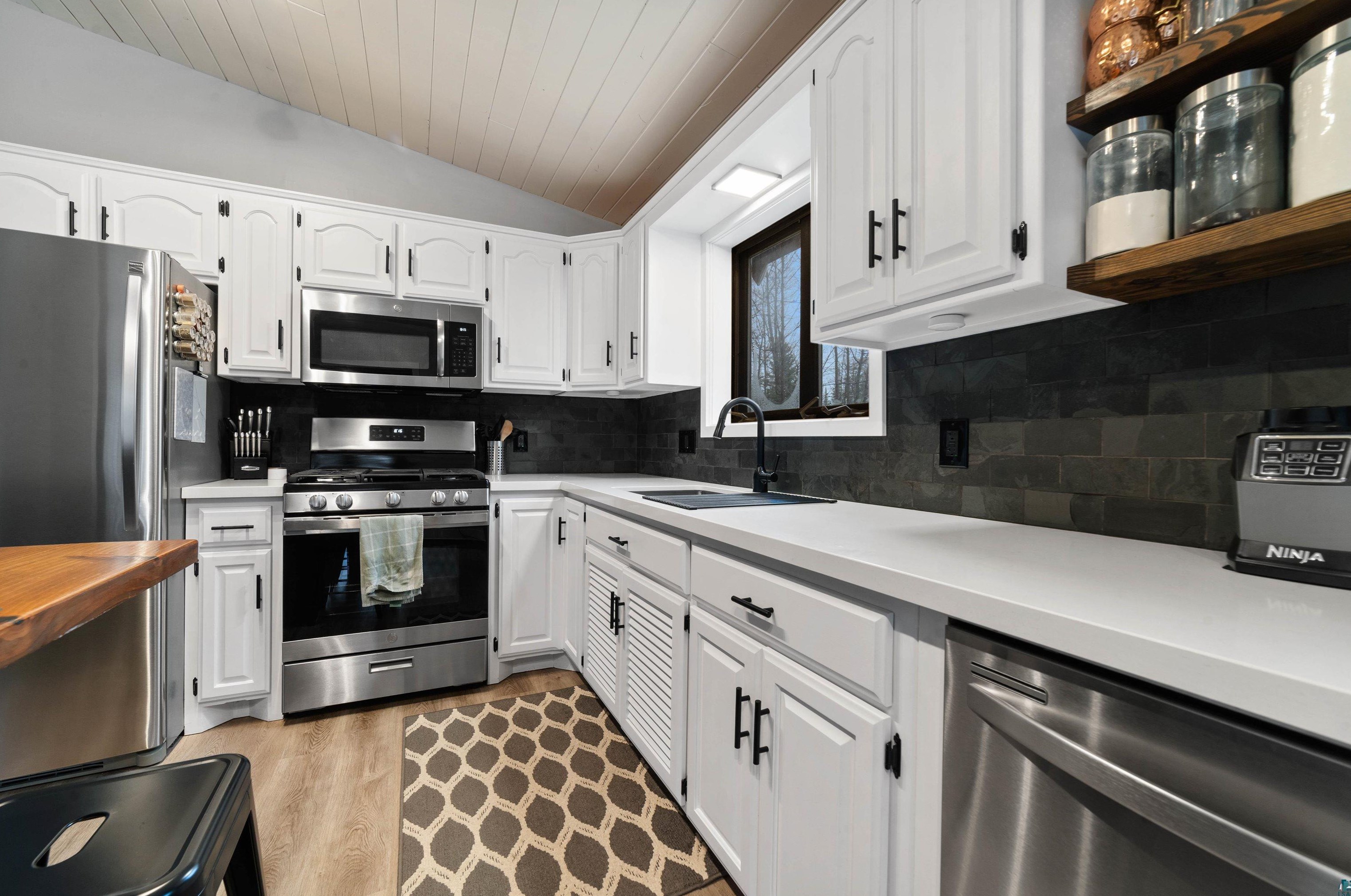 5270 Wilderness Trl, Duluth MN  exterior