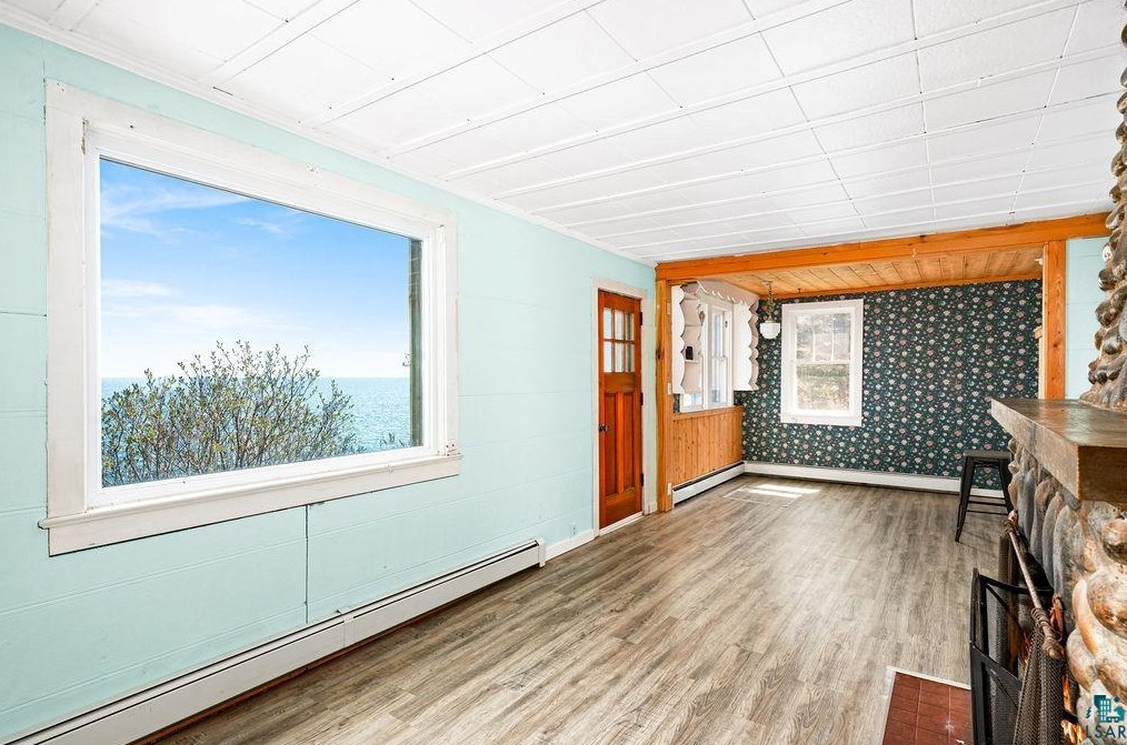 5868 Shr Dr, Duluth MN 55804-9655 exterior