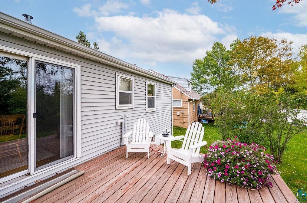 4330 Glenwood St, Duluth MN  55804-1253 exterior