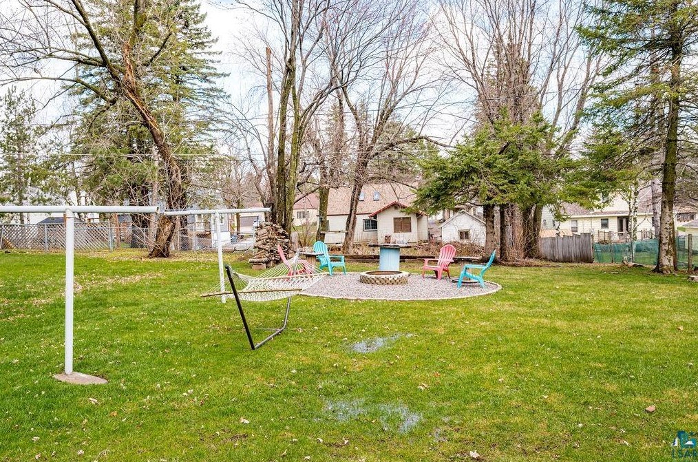 2424 Piedmont Ave, Duluth MN  55811-3256 exterior