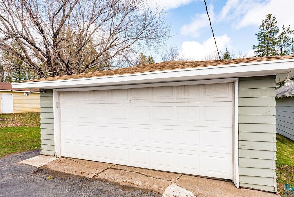 2424 Piedmont Ave, Duluth MN  55811-3256 exterior
