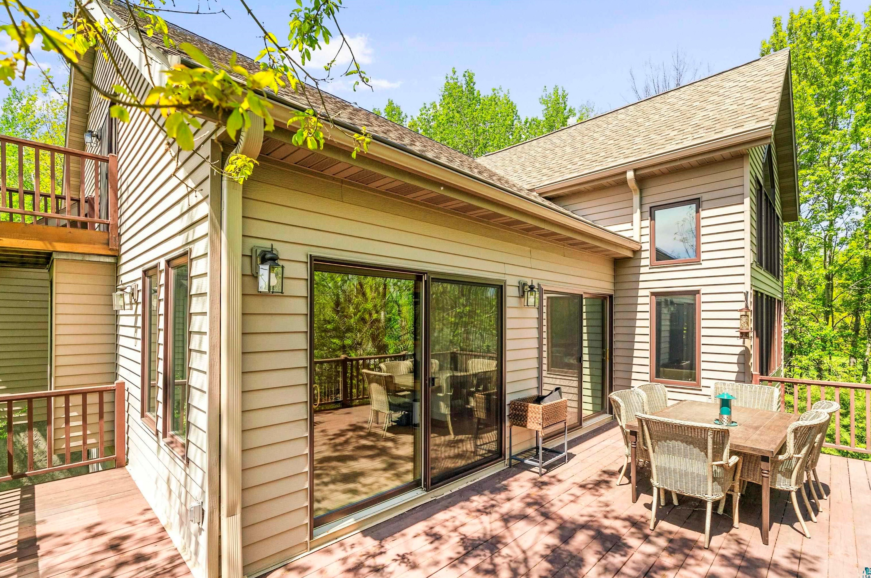 808 Ridgewood Rd, Duluth MN 55804-1733 exterior