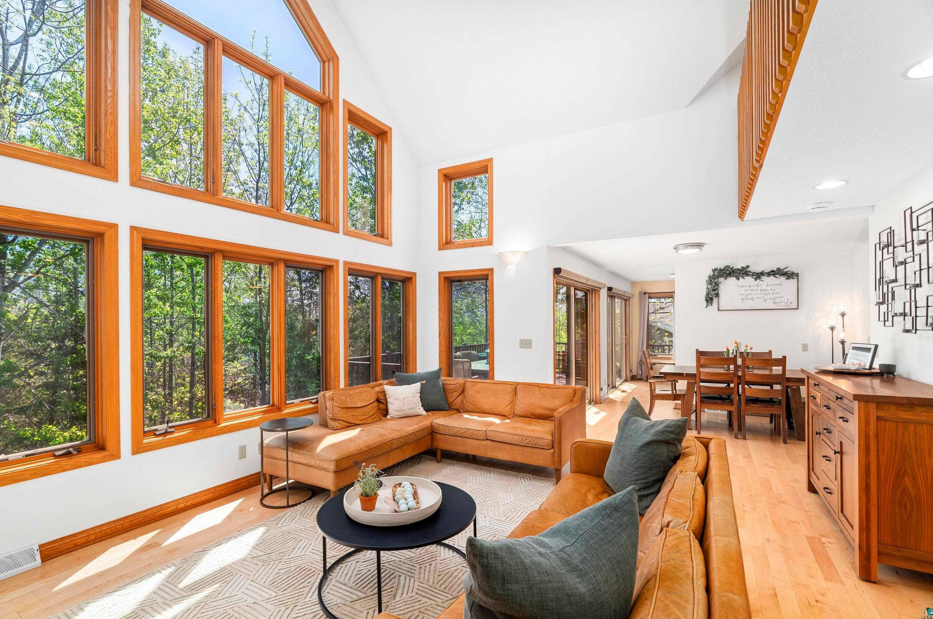 808 Ridgewood Rd, Duluth MN 55804-1733 exterior