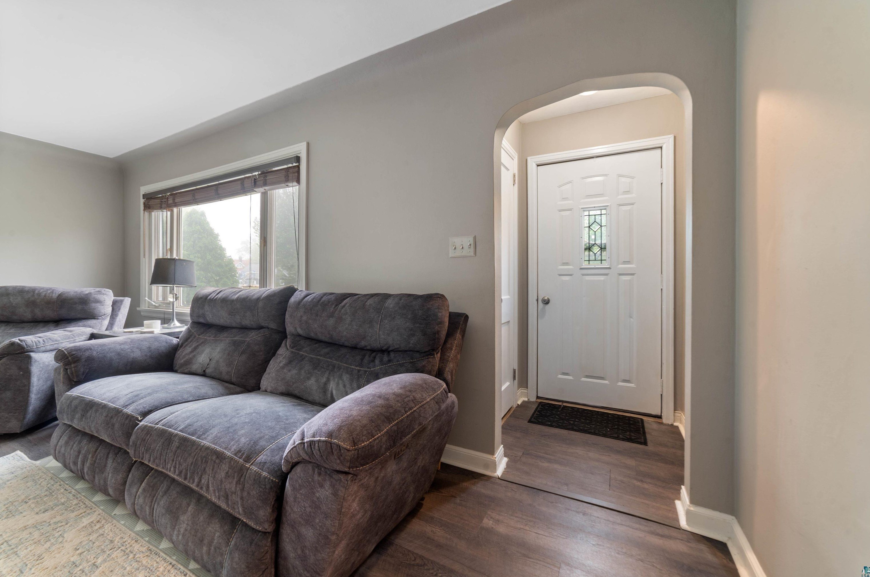 2509 15 St, Duluth MN 55806-1121 exterior