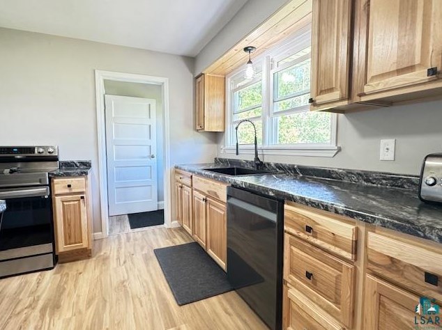 8427 Vinland St, Duluth MN  55810-1453 exterior