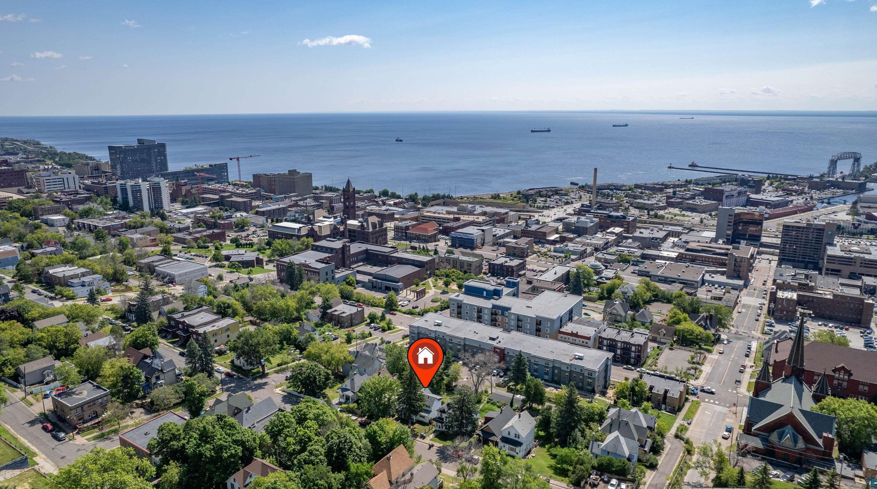 114 5th St, Duluth MN  55805-1714 exterior