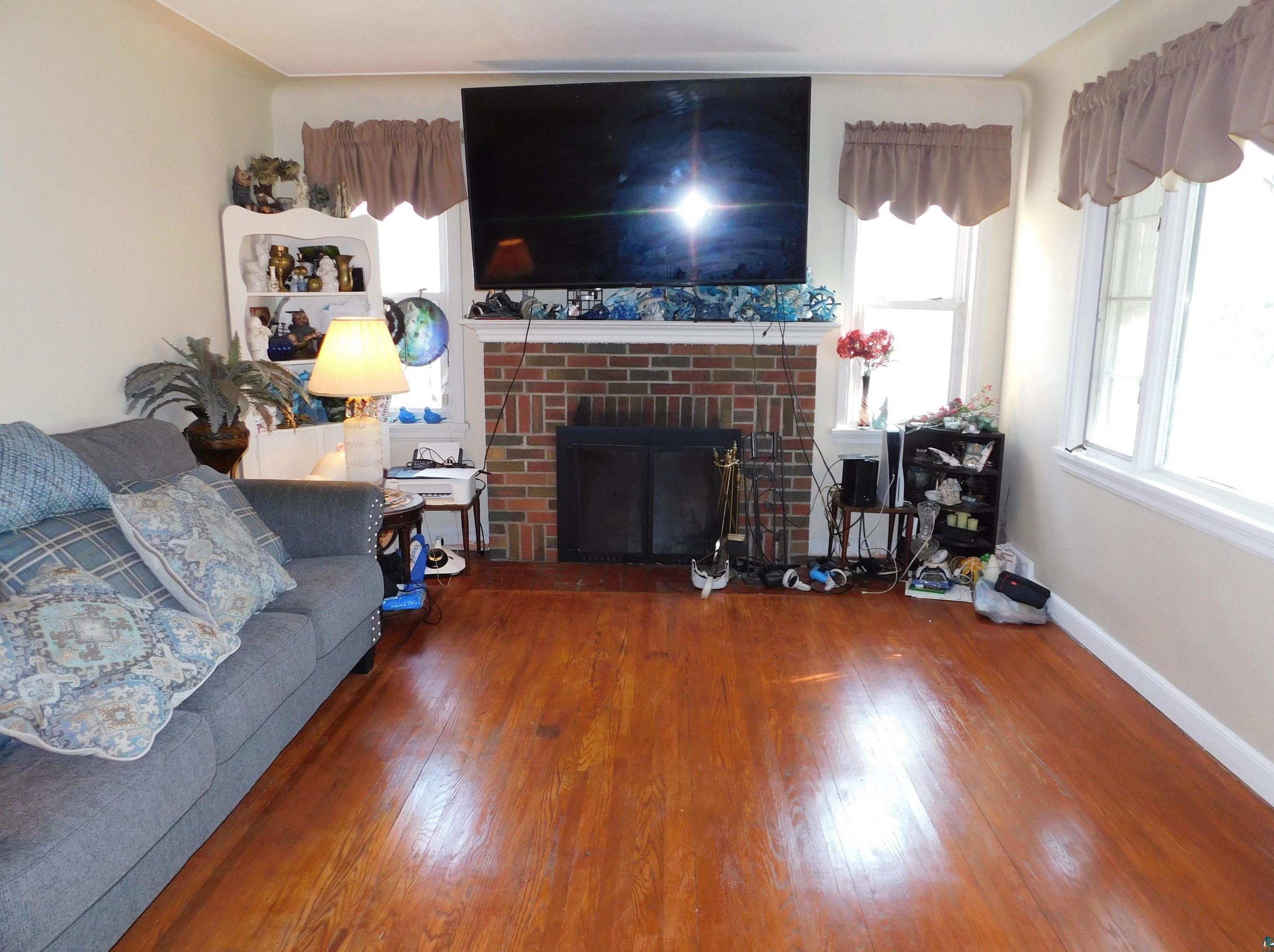 2215 5th St, Duluth MN  55806-1507 exterior