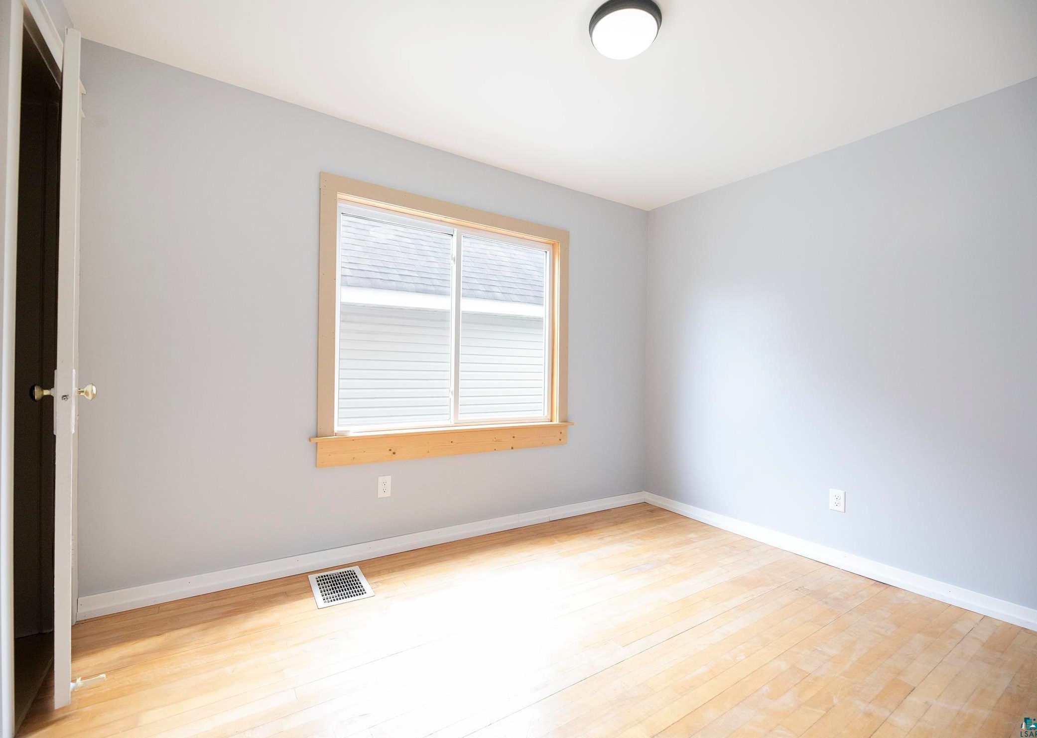 807 57th Ave, Duluth MN  55807-1362 exterior