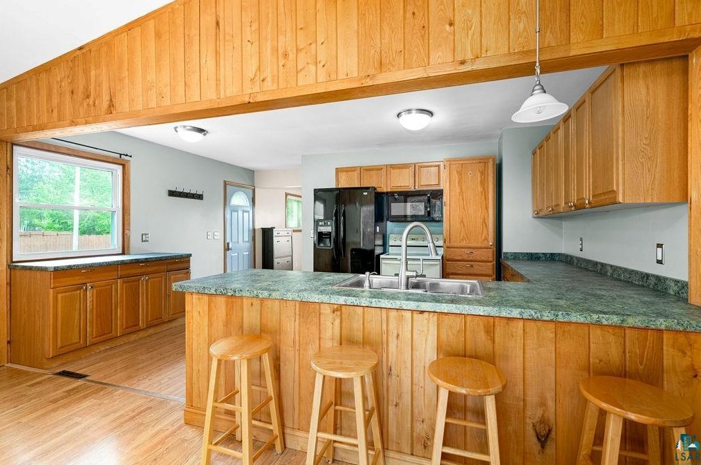 5431 Arrowhead Rd, Duluth MN  55811-1339 exterior