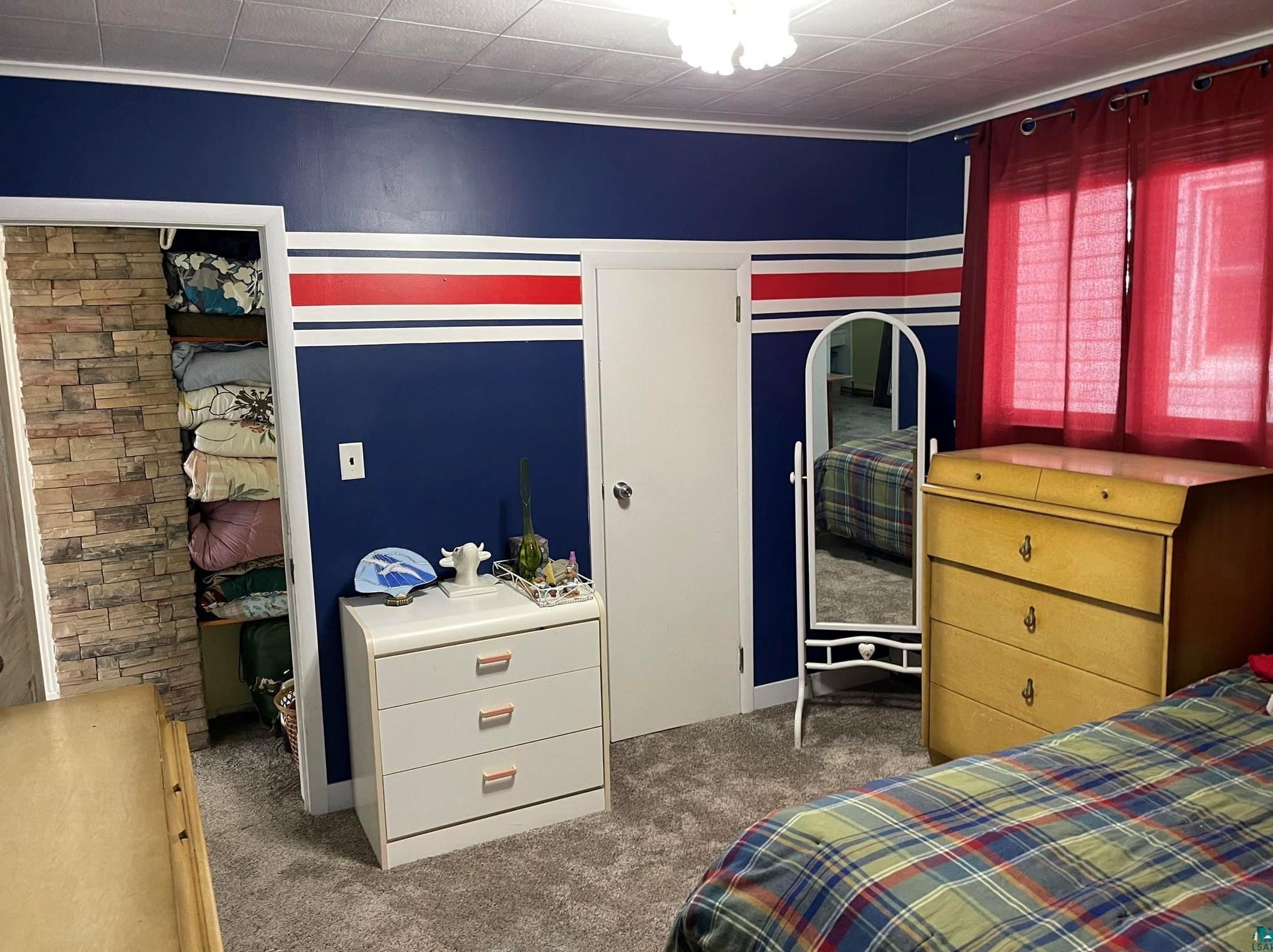 315 2nd Ave, Two Harbors MN 55616-1620 exterior