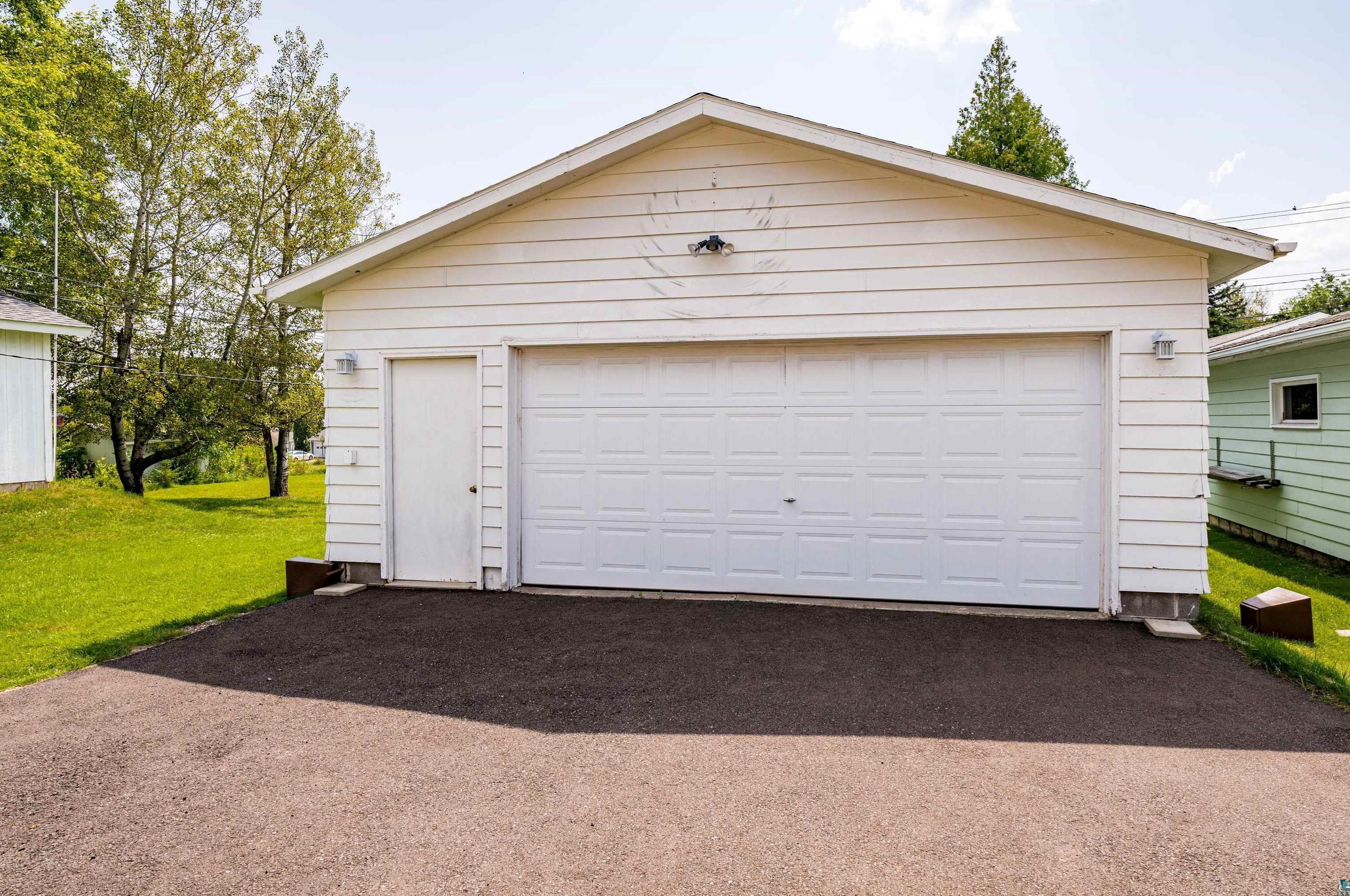 4624 Tioga St, Duluth MN  55804-1524 exterior