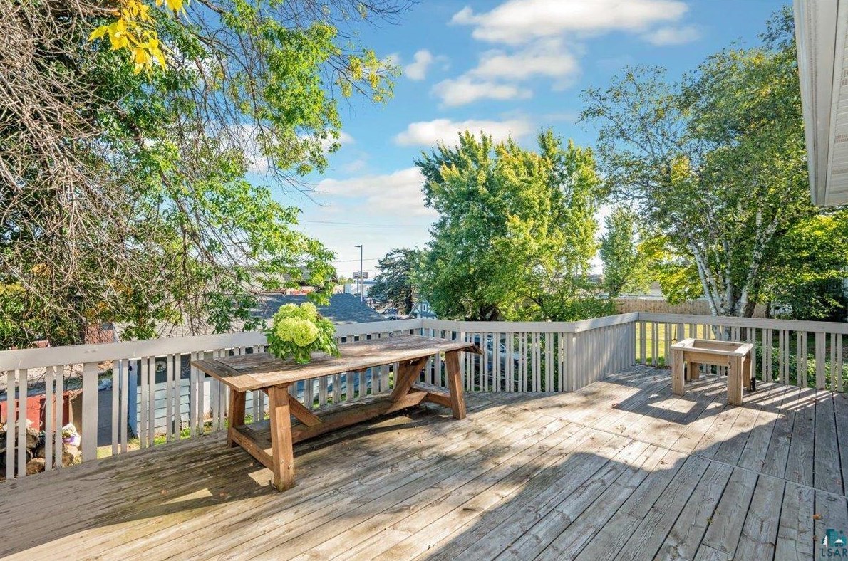 2540 Jefferson St, Duluth MN 55812-2215 exterior