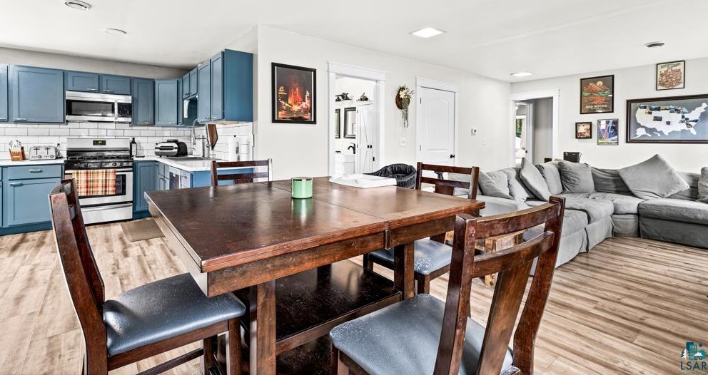 4376 Midway Rd, Duluth MN 55811-1313 exterior