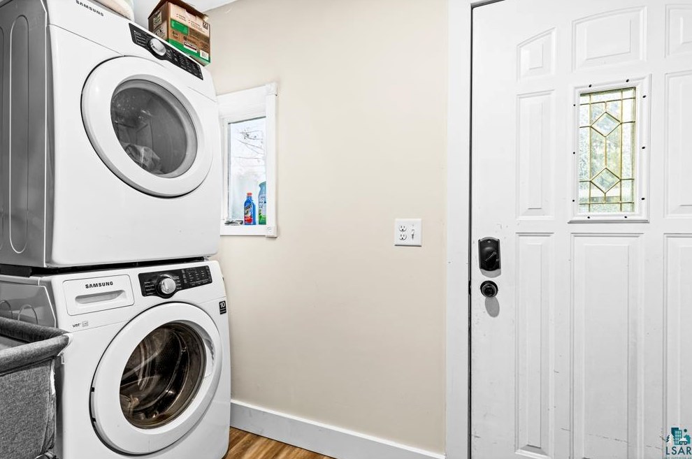 4376 Midway Rd, Duluth MN 55811-1313 exterior