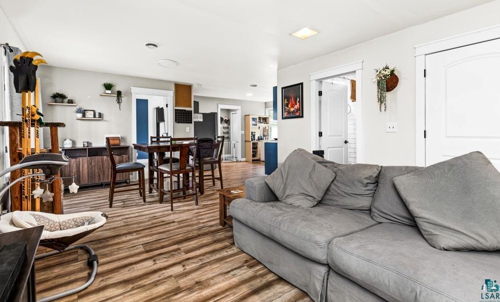 4376 Midway Rd, Duluth MN 55811-1313 exterior