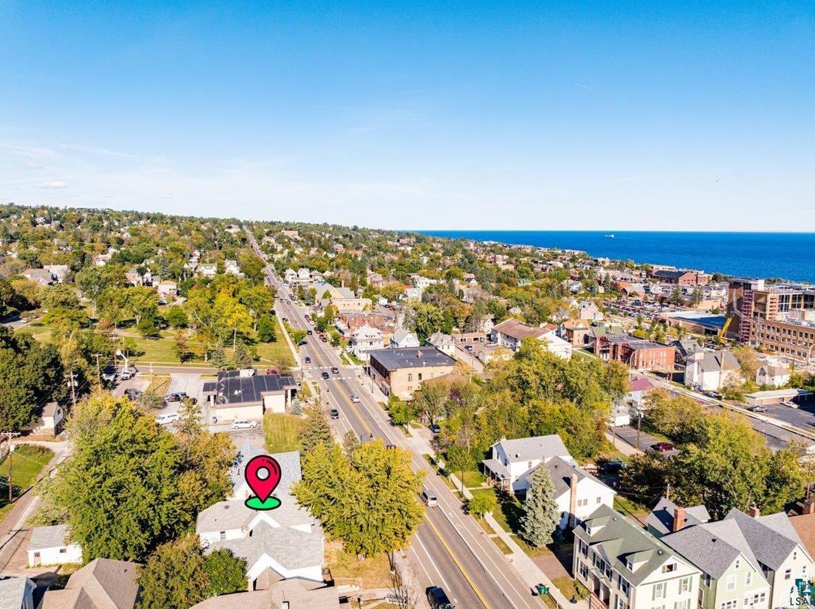 905 4 St, Duluth MN 55805-1730 exterior