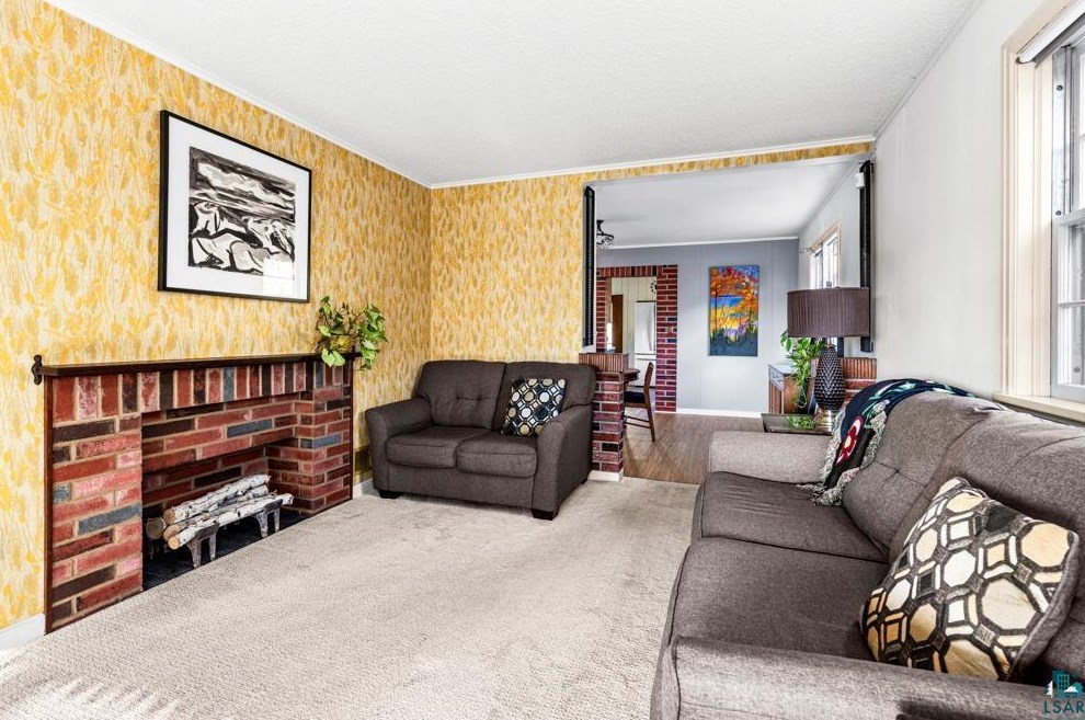 2411 6 St, Duluth MN 55810-2240 exterior