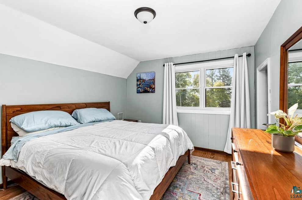 2411 6 St, Duluth MN 55810-2240 exterior