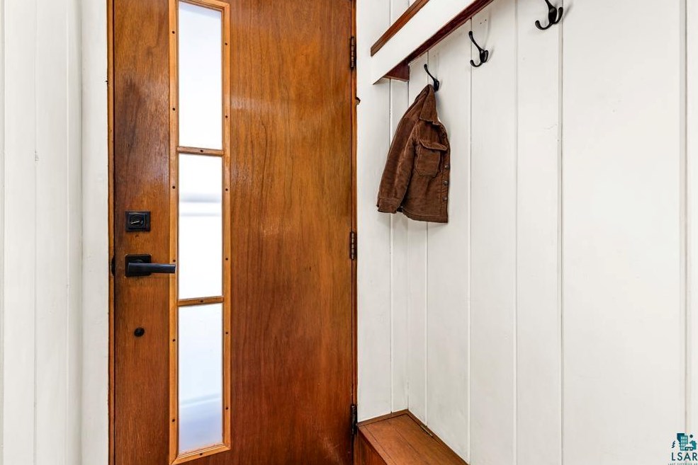 2411 6 St, Duluth MN 55810-2240 exterior