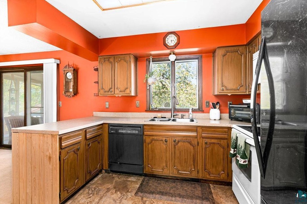 4430 Solway Rd, Duluth MN 55810-9771 exterior