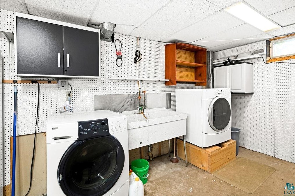 4430 Solway Rd, Duluth MN 55810-9771 exterior