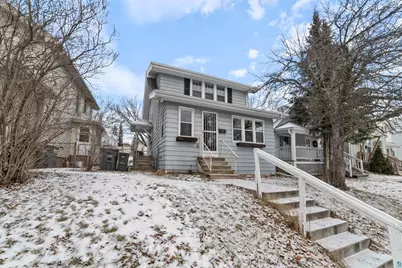 907 E 8th St, Duluth, MN 55805 - Photo 1