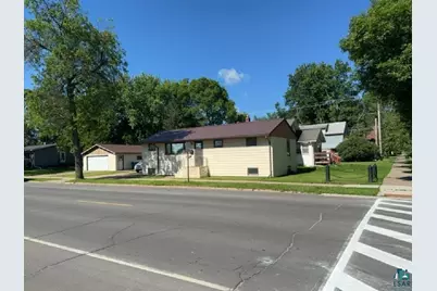 2401 7th Ave E, Hibbing, MN 55746 - Photo 1